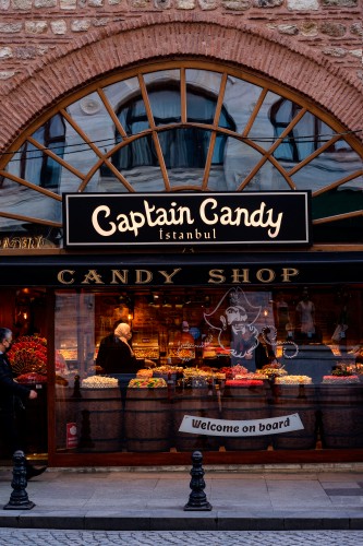 candy-shop-in-istanbul