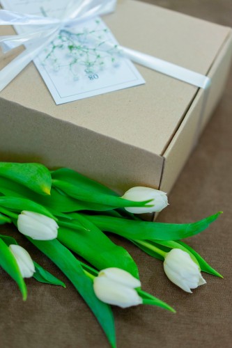 gift-box-with-tulips