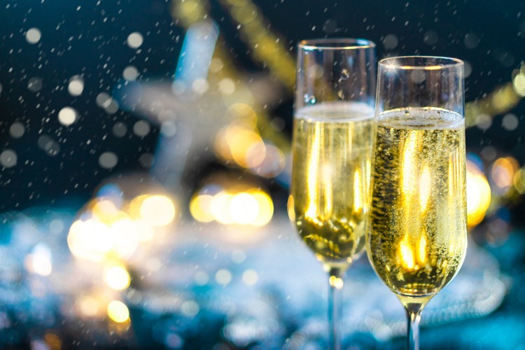 champagne-glasses-on-blurred-background