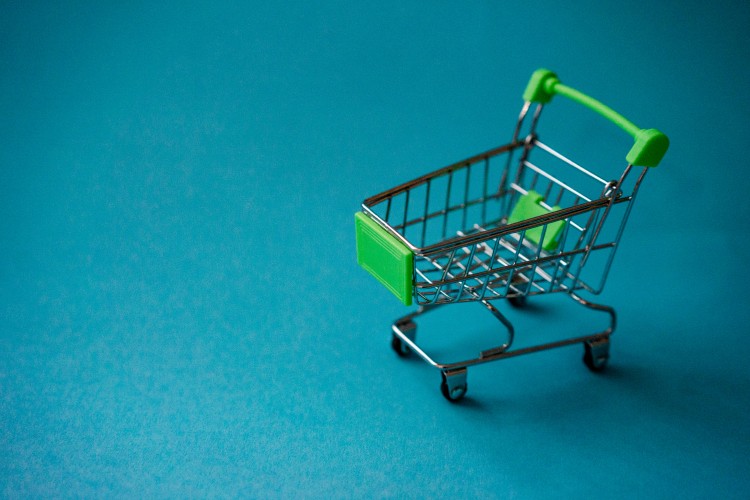 shopping-cart-on-the-blue-background