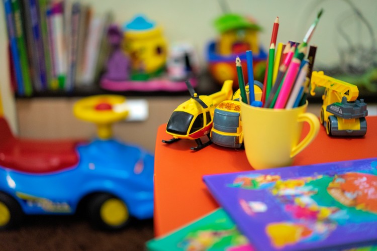 colorful-kids-toys-and-pencils-in-the-nursery