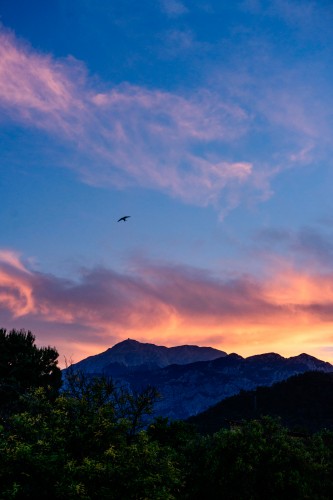 sunset-sky-with-the-mountains