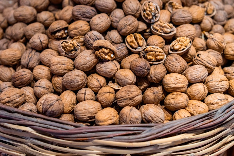ripe-walnuts-at-the-market