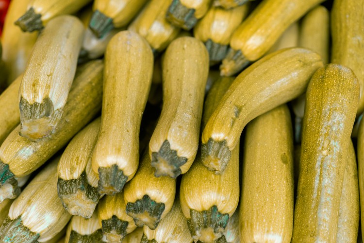 ripe-zucchini-at-the-farmer-market