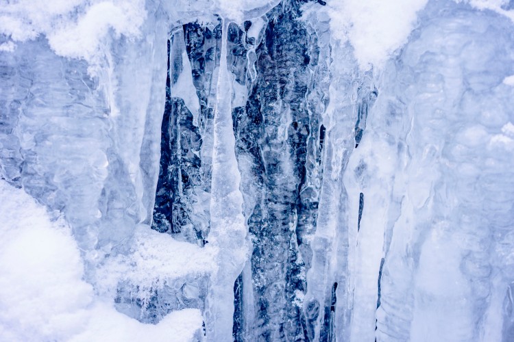 winter-glacier-texture