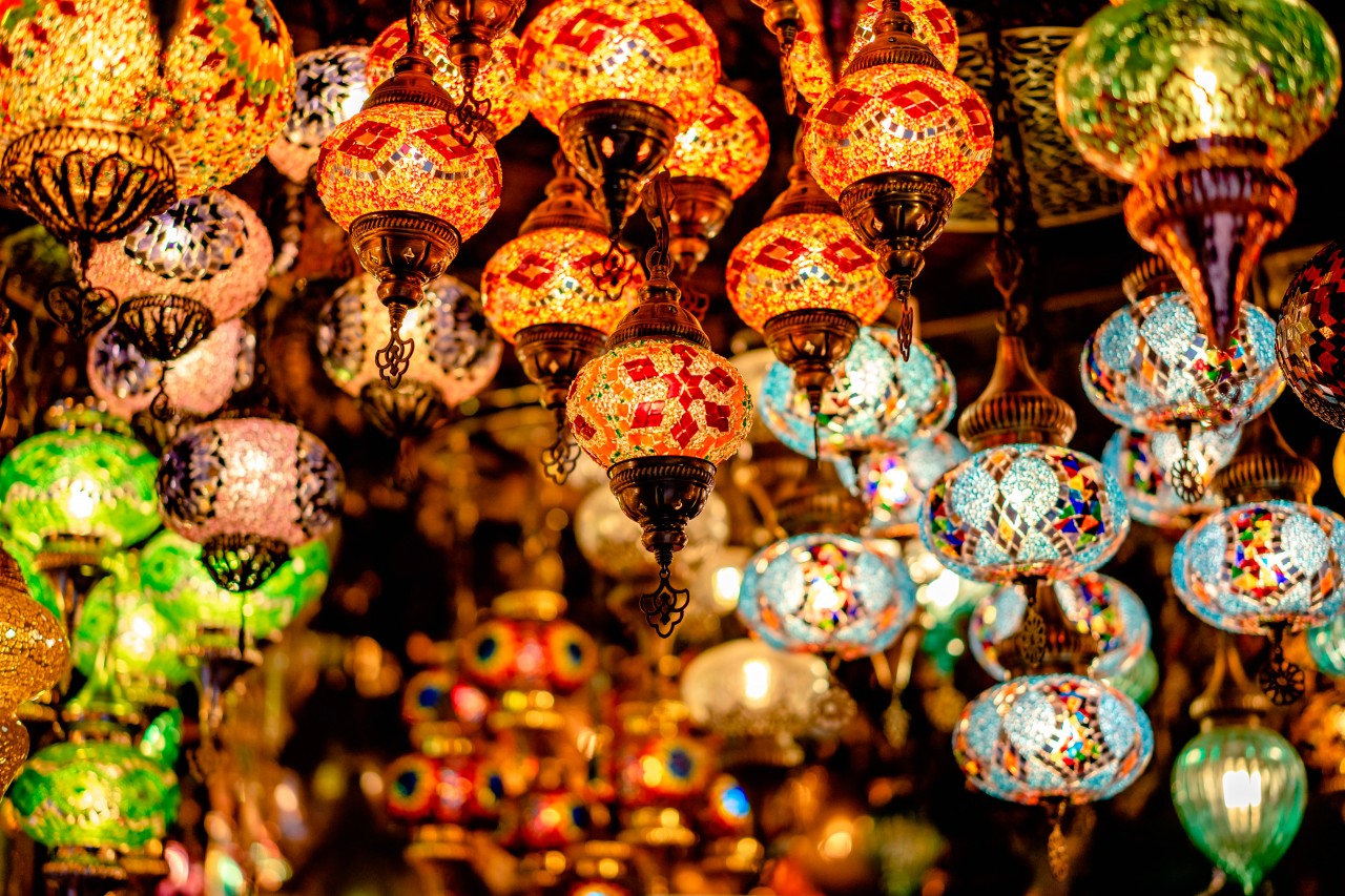 Colorful Turkish lanterns with mosaics